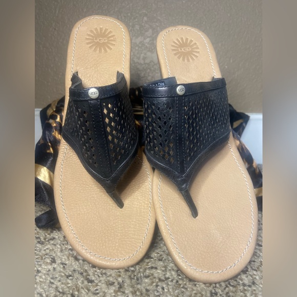 UGG SOLENA - Picture 6 of 16